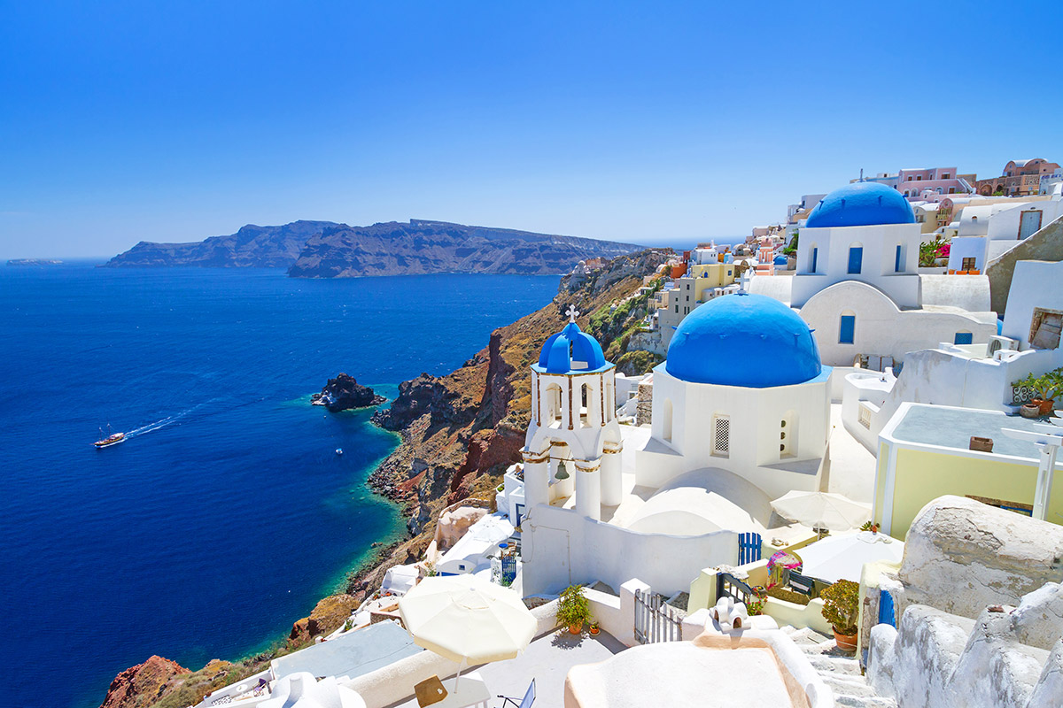 Santorini-island-view-villalikehome