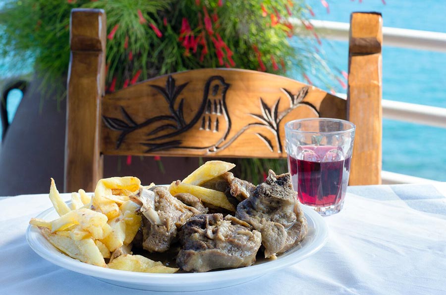 lamb-tsigariasto-crete-cuisine