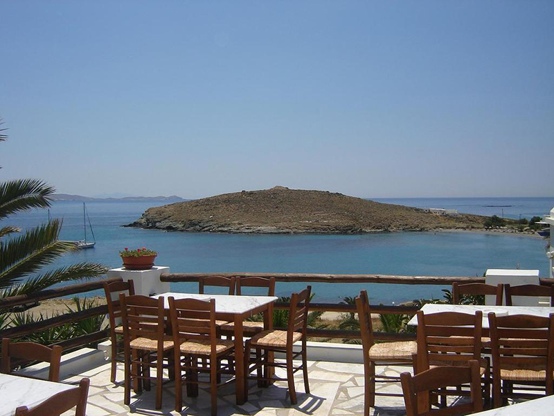 Tavern in Agios Ioannis Porto beach, Tinos